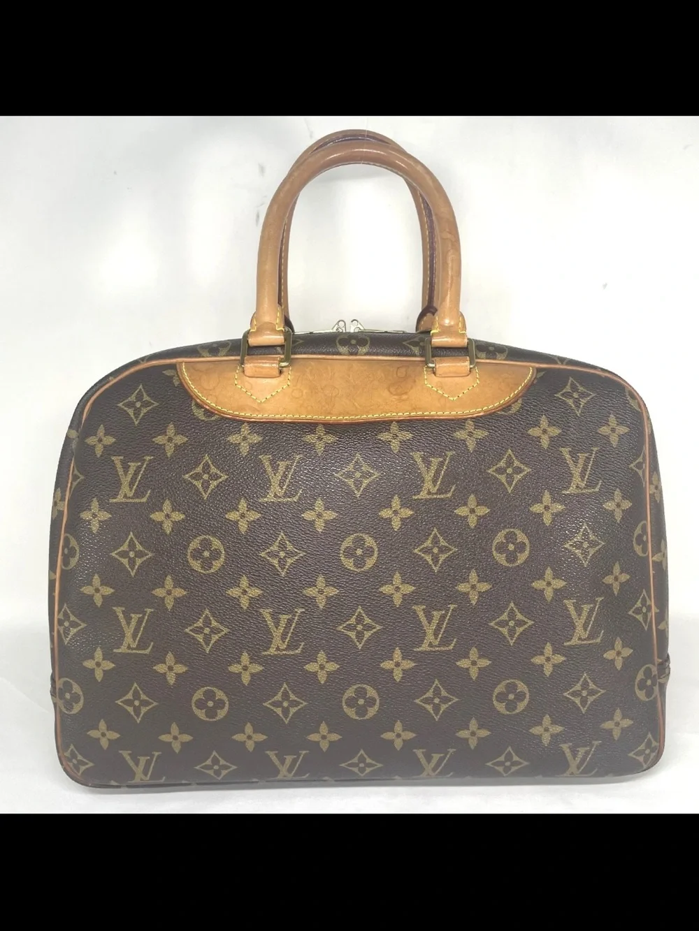 Louis Vuitton classic louis